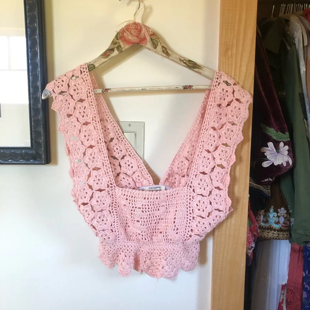 SOLD ✨⚡️BNWT Accidentally In Love Hand Crochet Top M 🪷 - Picture 6 of 11